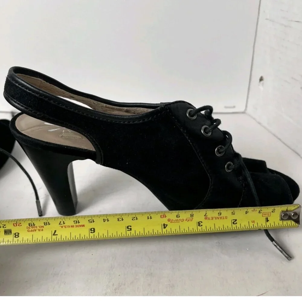 Isaac Mizrahi NY Black Leather Slingback Heels Women's 6M